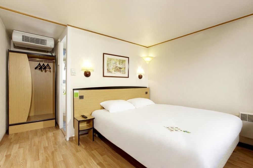 B&B Hotel Avignon Sud Parc Des Expositions Rum bild